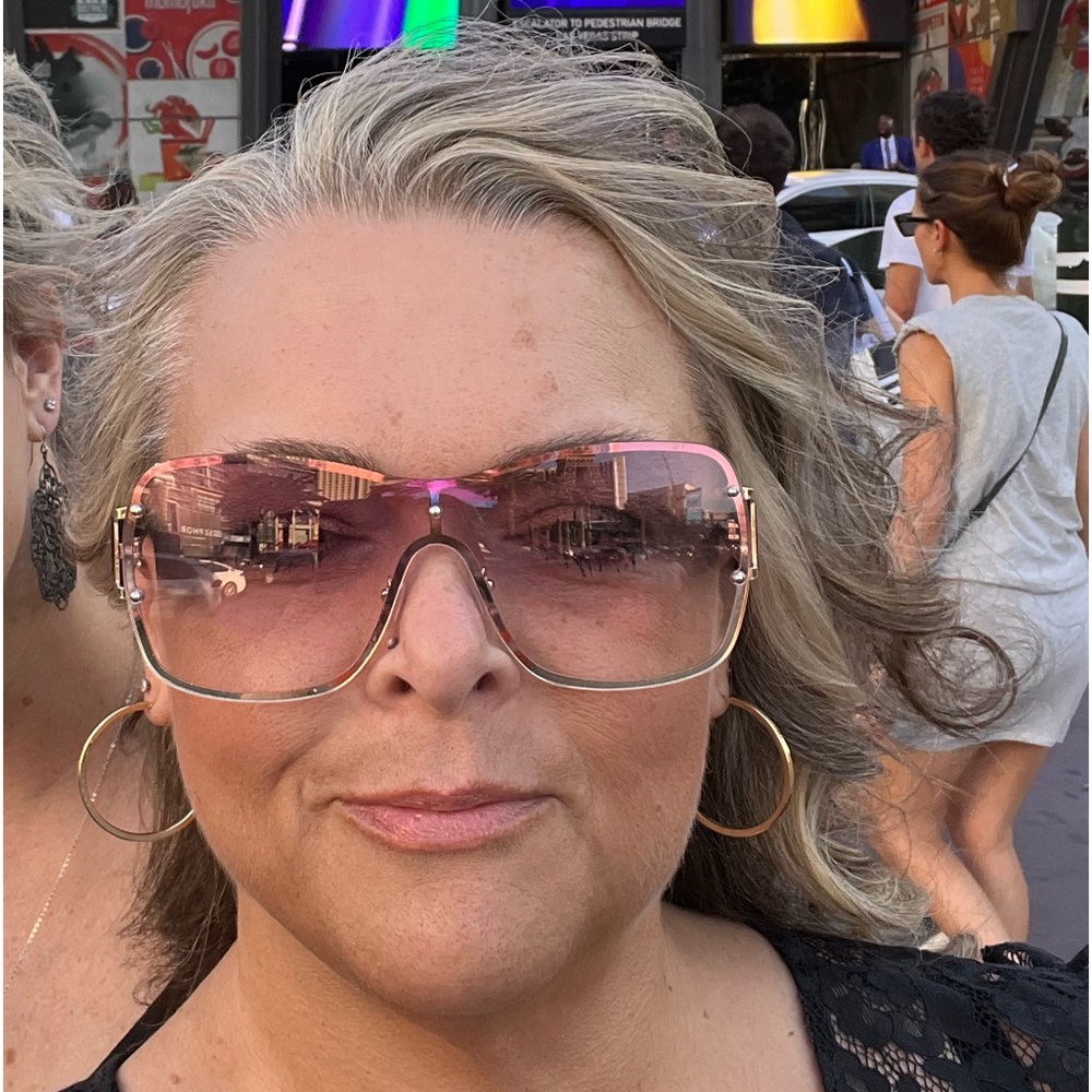 Meet your Posher, Angie
